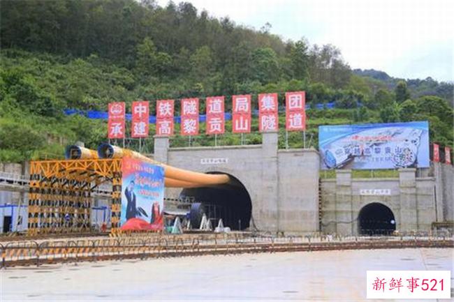 头衔-中国最大的大学-中国民航飞行学院(中央直属大学)