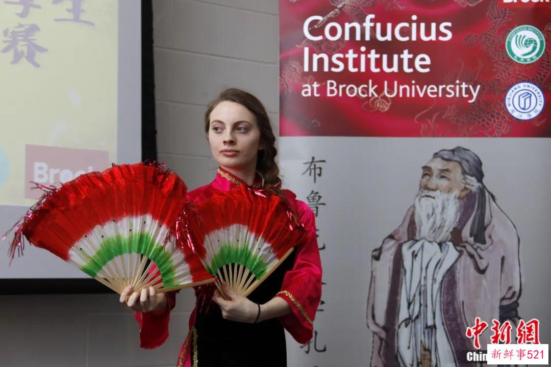 东西问｜任燕红、王满霞：加拿大华文教育如何面对挑战和机遇？