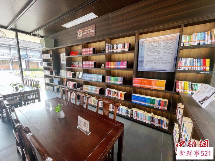 图为南昌市青云谱区孺子书房八大山人梅湖景区分馆。　胡位涛 摄