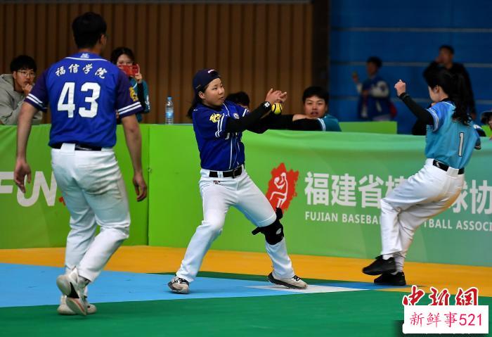 共有来自广东、浙江、江西、湖南、山东、河南、重庆、福建等省市18支代表队参赛，将进行74场比赛。　张斌 摄