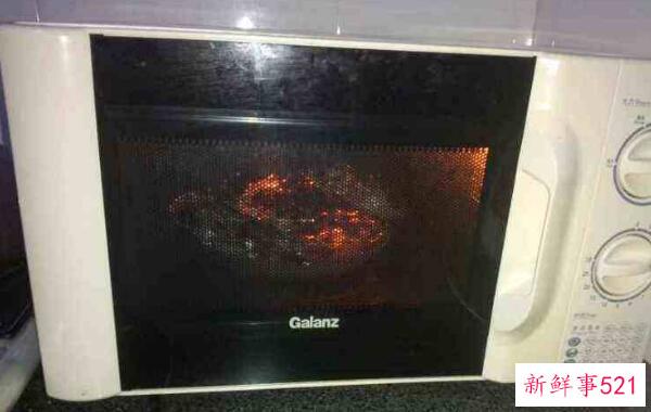 锡纸怎么用？锡纸可以放进微波炉吗(不能放-会损坏微波炉)