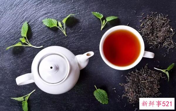 如何去除衣服上的铁锈？用柠檬汁、酸奶、草酸洗净