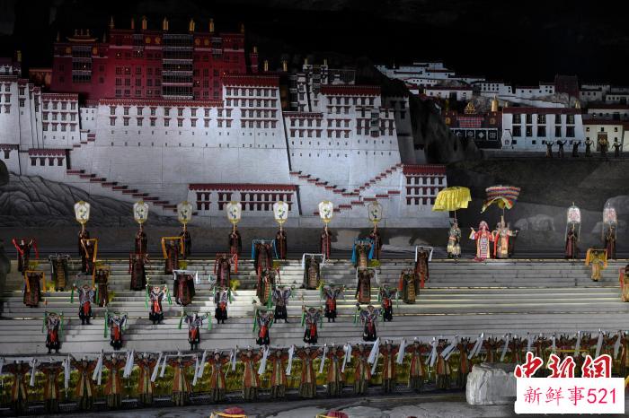 3月17日，西藏拉萨，《文成公主》大型史诗剧演出现场。　李林 摄