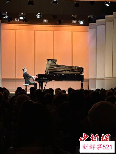 图为张海鸥个人钢琴独奏会现场。　音乐家团队供图。