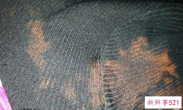 如何去除衣服上的铁锈？用柠檬汁、酸奶、草酸洗净