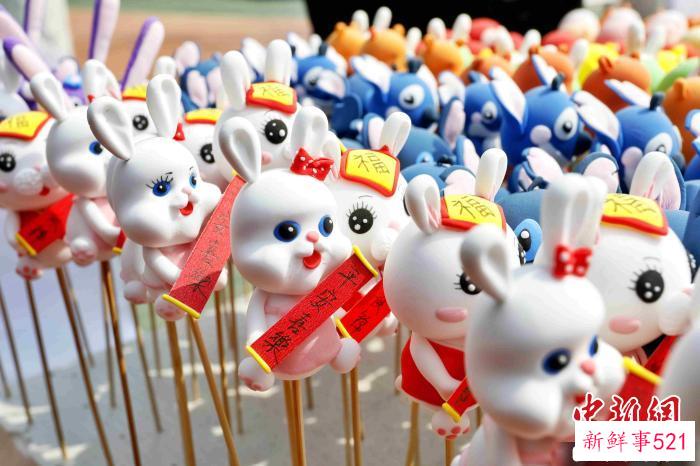 文创产品展示。　陈阳 摄