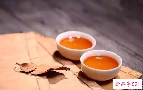 如何去除衣服上的铁锈？用柠檬汁、酸奶、草酸洗净