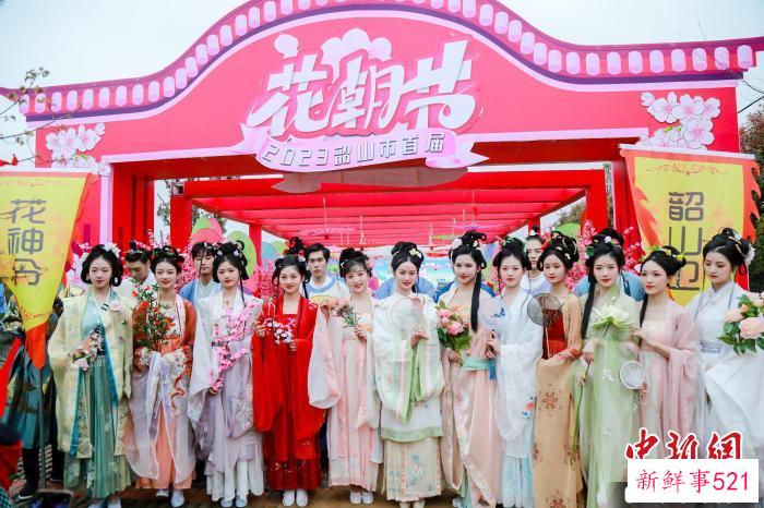 世界文化旅游推广大使化身“十二花神”。　李云鹏 摄