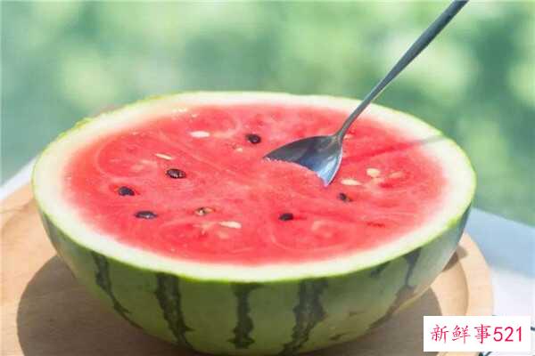 西瓜和红薯可以一起吃吗？西瓜不能搭配的食物有哪些？