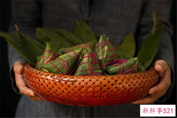 端午节的起源和习俗-纪念屈原(包粽子和赛龙舟)