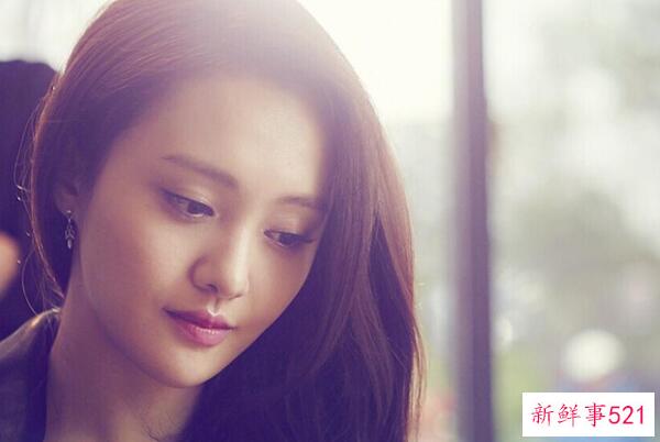 郑爽后援会会长脱粉-代孕事件击碎三观 铁粉断了多年