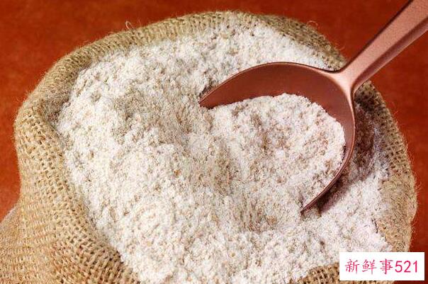 面粉有轻微霉味-误食滋生霉菌致癌(通风保存)