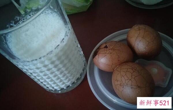 茶叶蛋可以和牛奶一起吃吗？是的(早餐吃对身体有好处)