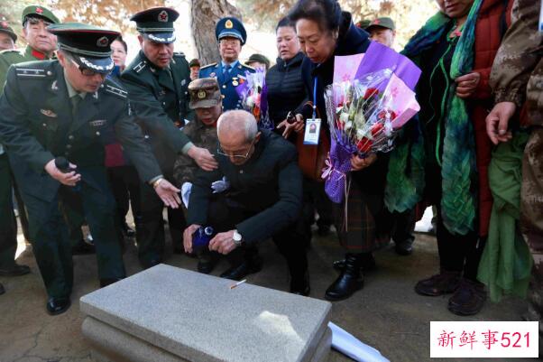 毛衣能用熨斗熨吗？是的 毛衣的补救方法是用开水烫