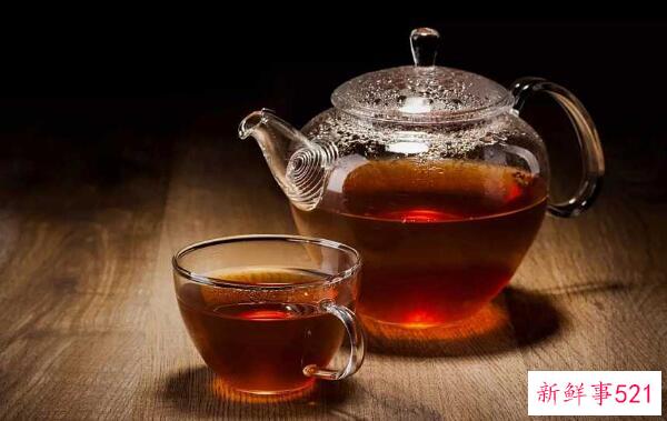 如何去除衣服上的铁锈？用柠檬汁、酸奶、草酸洗净