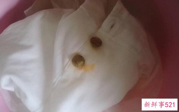 如何去除衣服上的铁锈？用柠檬汁、酸奶、草酸洗净