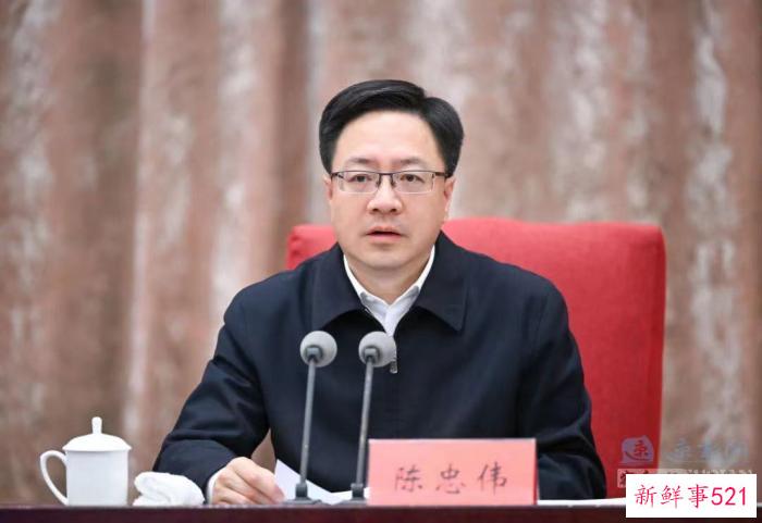 江苏4天调整5地市委书记，履新官员都说了这件事