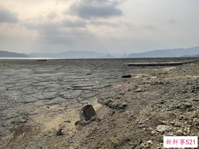 旱情严重！台湾日月潭“九蛙叠像”“神秘黑洞”全露出