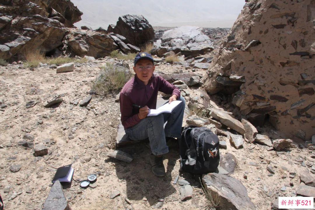 东西问·镇馆之宝丨叶宝平：一件棉袍何以见证千年前东西方文化交流？