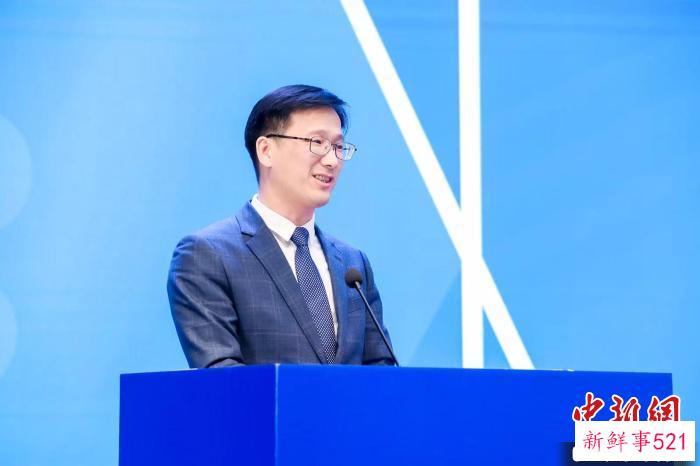 浙江中医药大学副校长黄建波致辞。　主办方供图