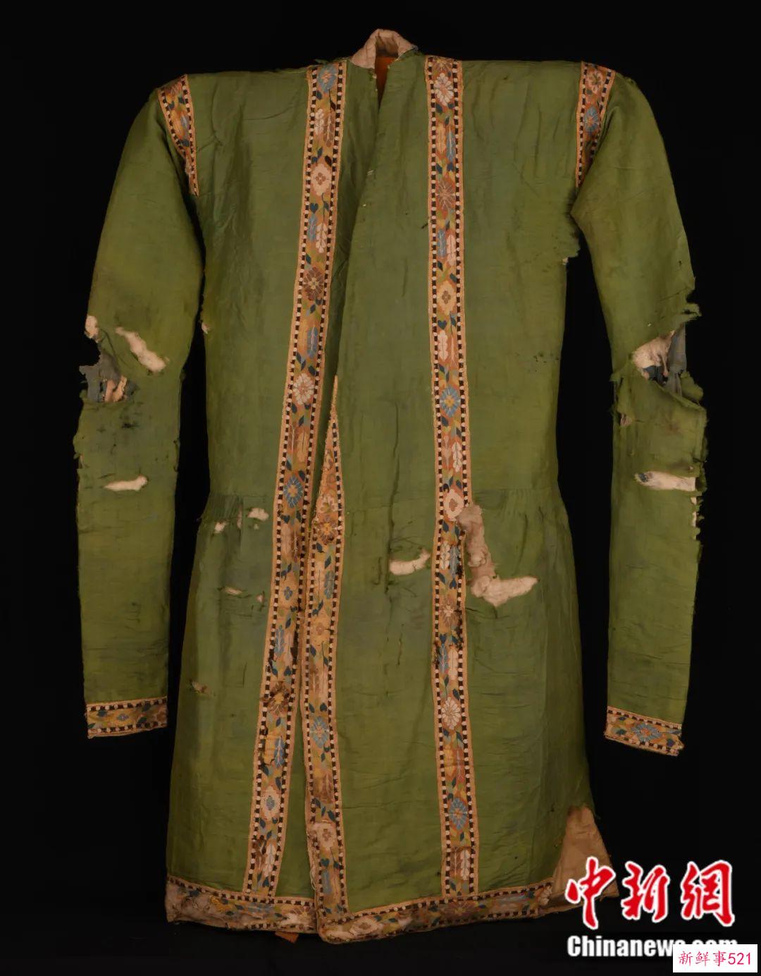 东西问·镇馆之宝丨叶宝平：一件棉袍何以见证千年前东西方文化交流？