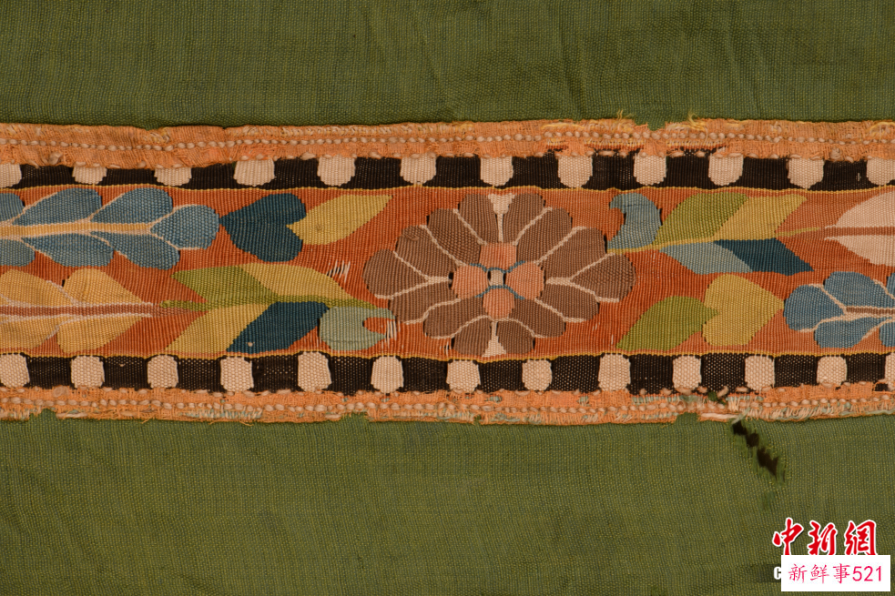 东西问·镇馆之宝丨叶宝平：一件棉袍何以见证千年前东西方文化交流？