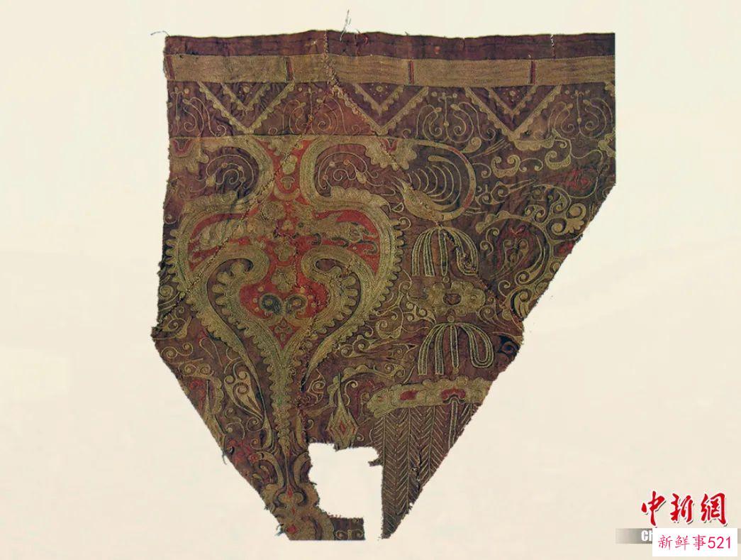 东西问·镇馆之宝丨叶宝平：一件棉袍何以见证千年前东西方文化交流？