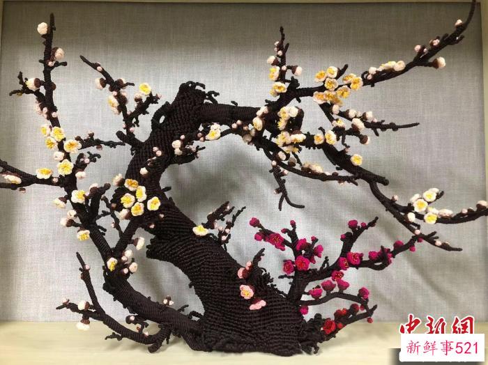 图为秦怀忠的作品《梅花》。　受访者供图