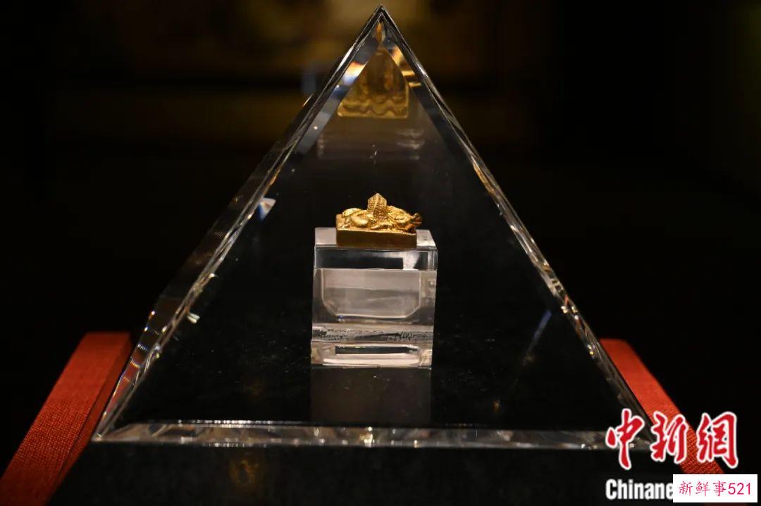 东西问·镇馆之宝丨王维一：“丝缕玉衣”何以体现以玉为贵的中华文明？