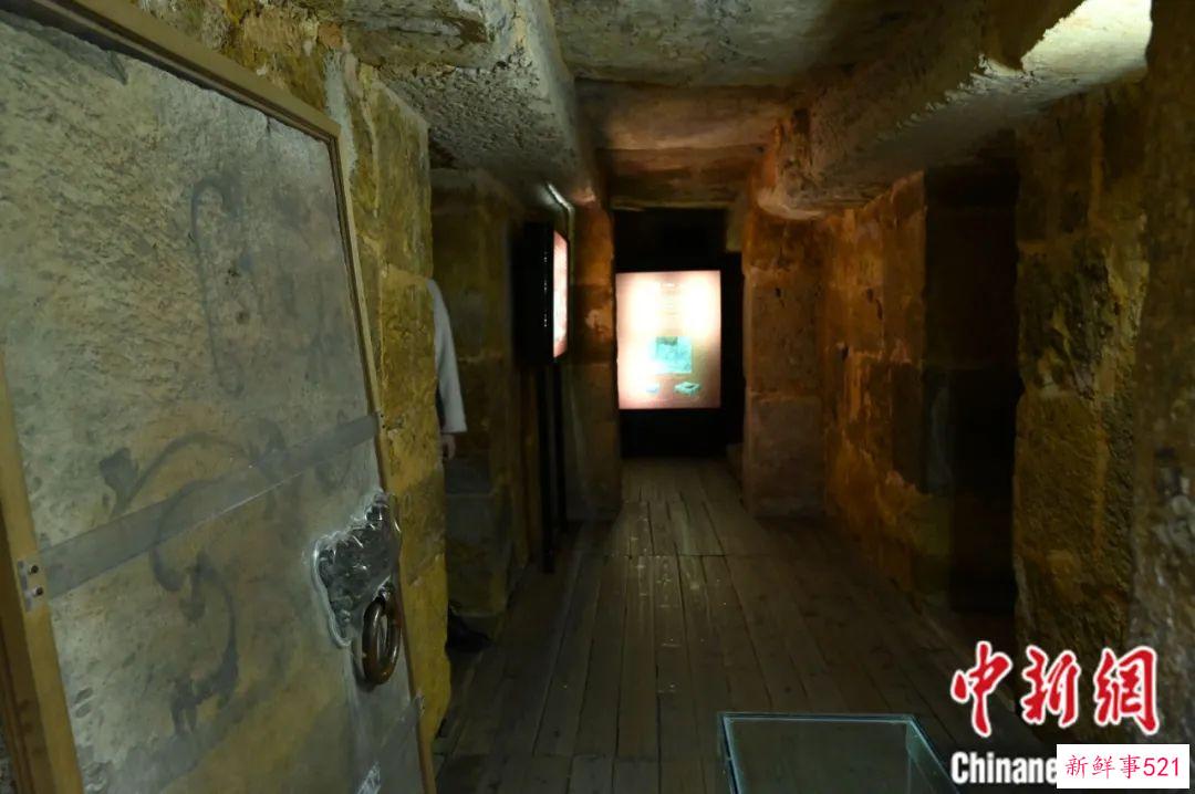 东西问·镇馆之宝丨王维一：“丝缕玉衣”何以体现以玉为贵的中华文明？