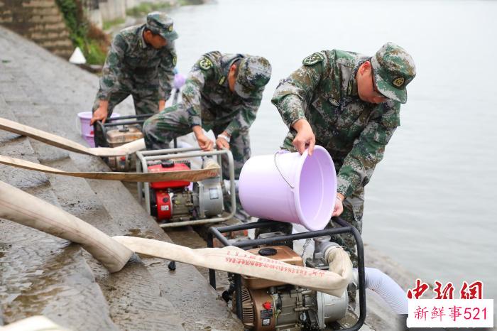 图为演练现场。　梁钦卿 摄