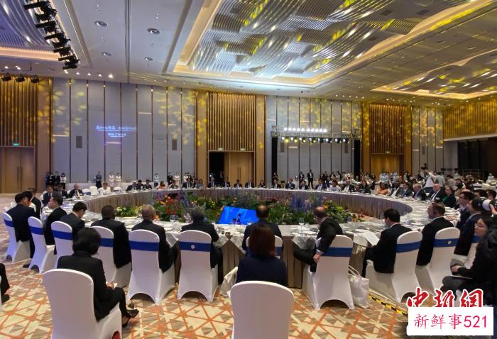 推介会与欢迎晚宴现场。　魏华都 摄