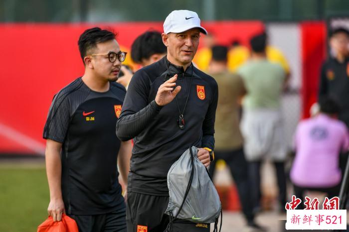 时隔一年国足“减脂”后出战 能否带来惊喜？