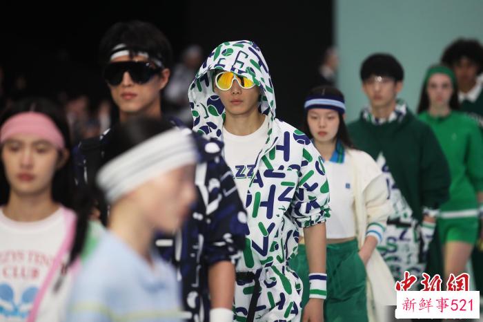 HAZZYS担纲本季上海时装周开幕首秀。　张亨伟 摄