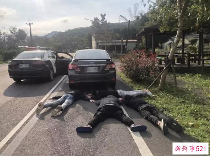 “百万富翁”当不到一天 4人抢劫台北一家银行后被逮