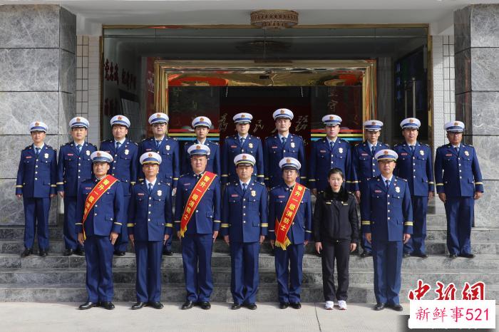 3月22日，分会场合影留念。　西藏森林消防总队供图