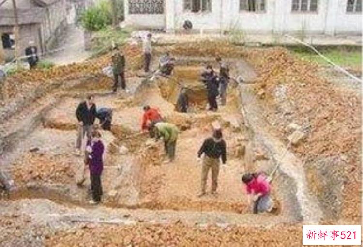 湖北潜江发现明朝古墓群潜江市博物馆挖掘工作尚未结束墓群保存基本完整