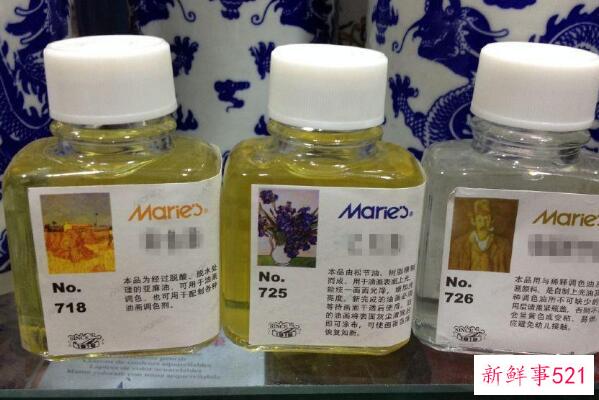 如何去除油漆污渍？清凉油涂在衣服上 猪油去除油漆污渍很有效