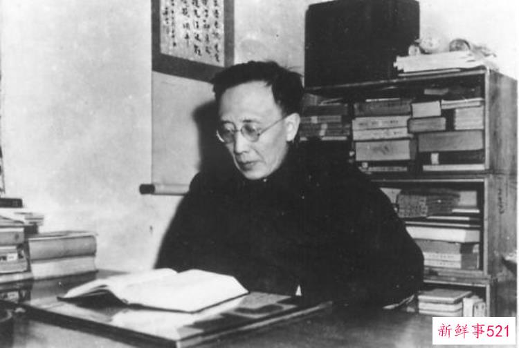 标志着新诗在寻找新语言方面取得了重要进展的作品，他的一生创作了3000多首诗