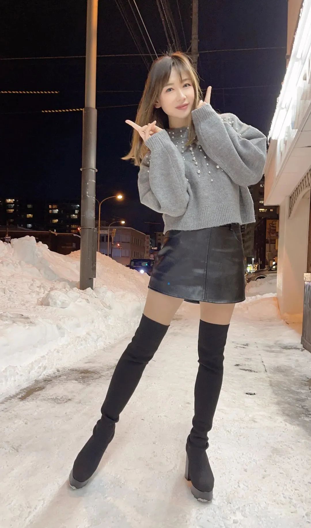 东北大长腿美女拍AV片火遍了亚洲