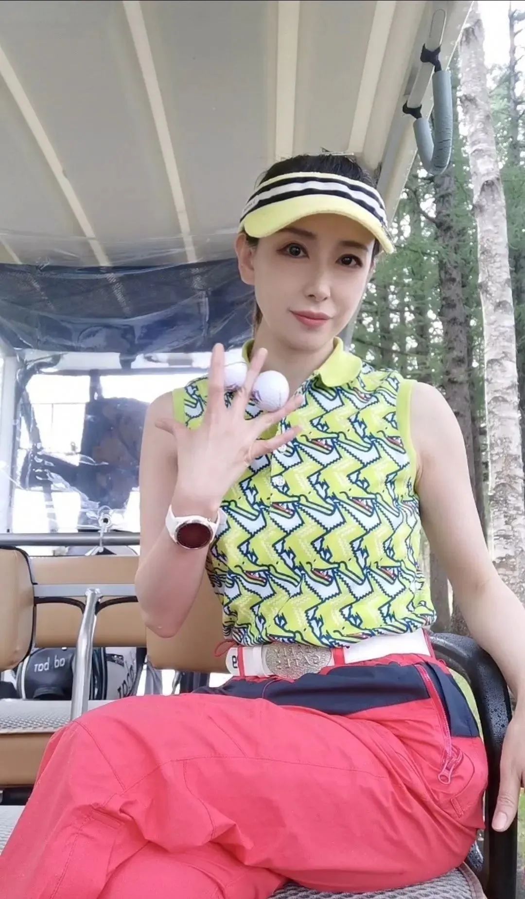 东北大长腿美女拍AV片火遍了亚洲