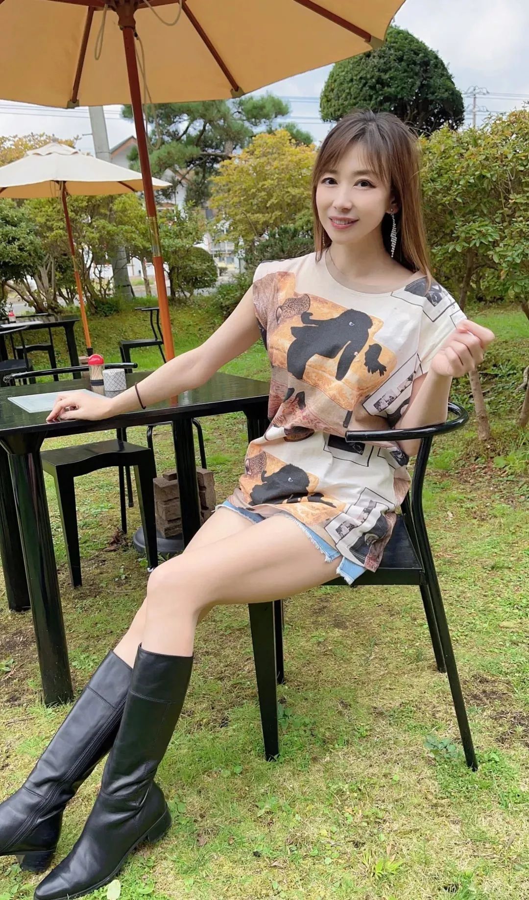 东北大长腿美女拍AV片火遍了亚洲