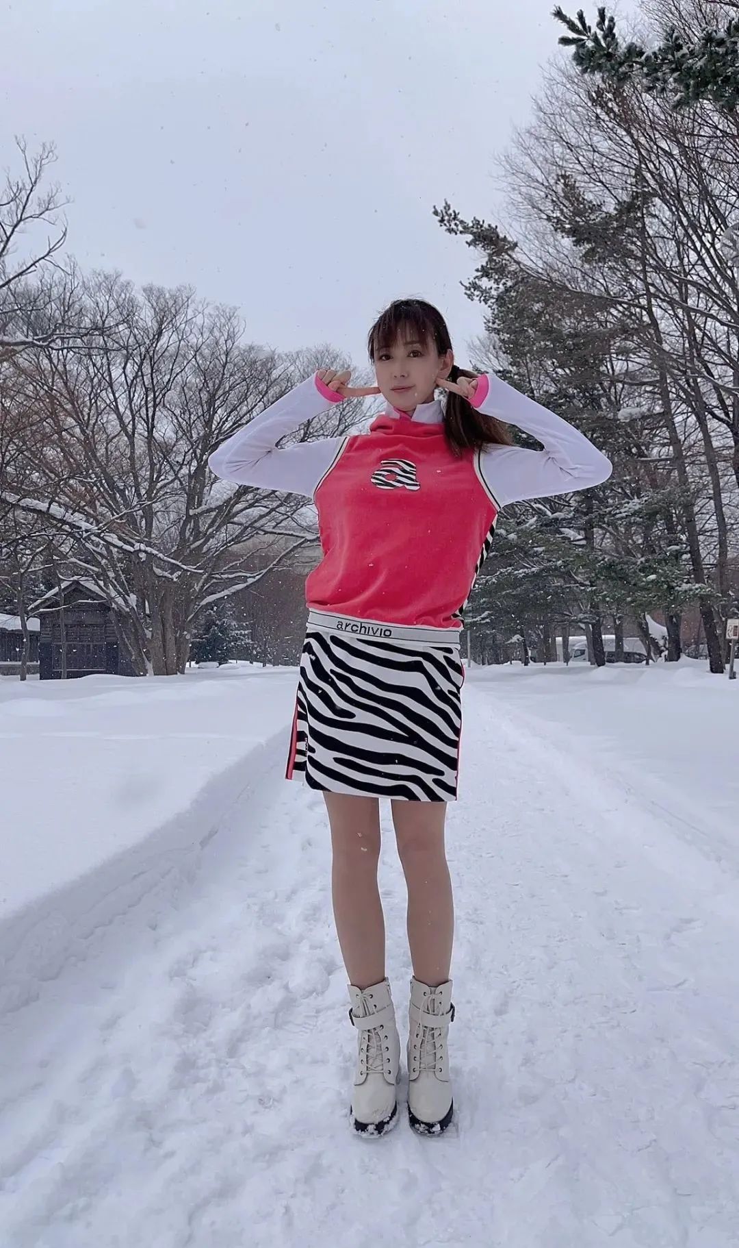 东北大长腿美女拍AV片火遍了亚洲