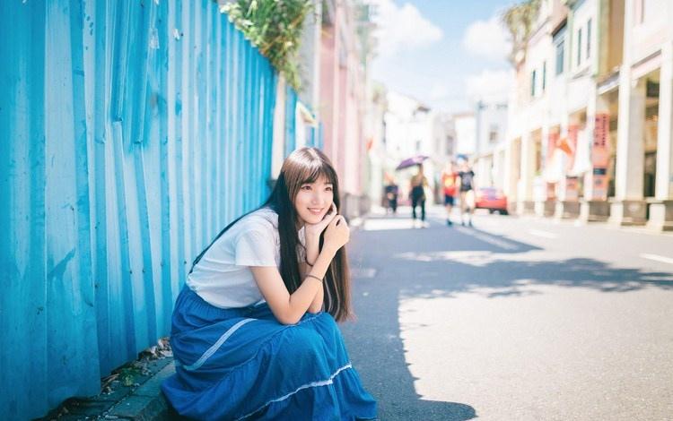 长发知性女神文艺街拍写真