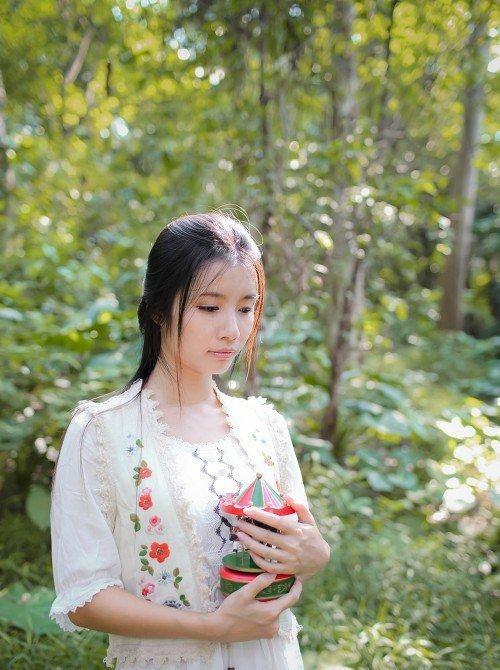 校花性感叶茵的欢乐夏日很爱玩