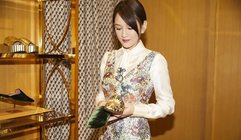 陈乔恩轻熟风亮相笑容迷人 展现优雅时尚魅力写真 陈乔恩轻熟风亮相笑容迷人 展现优雅时尚魅力写真