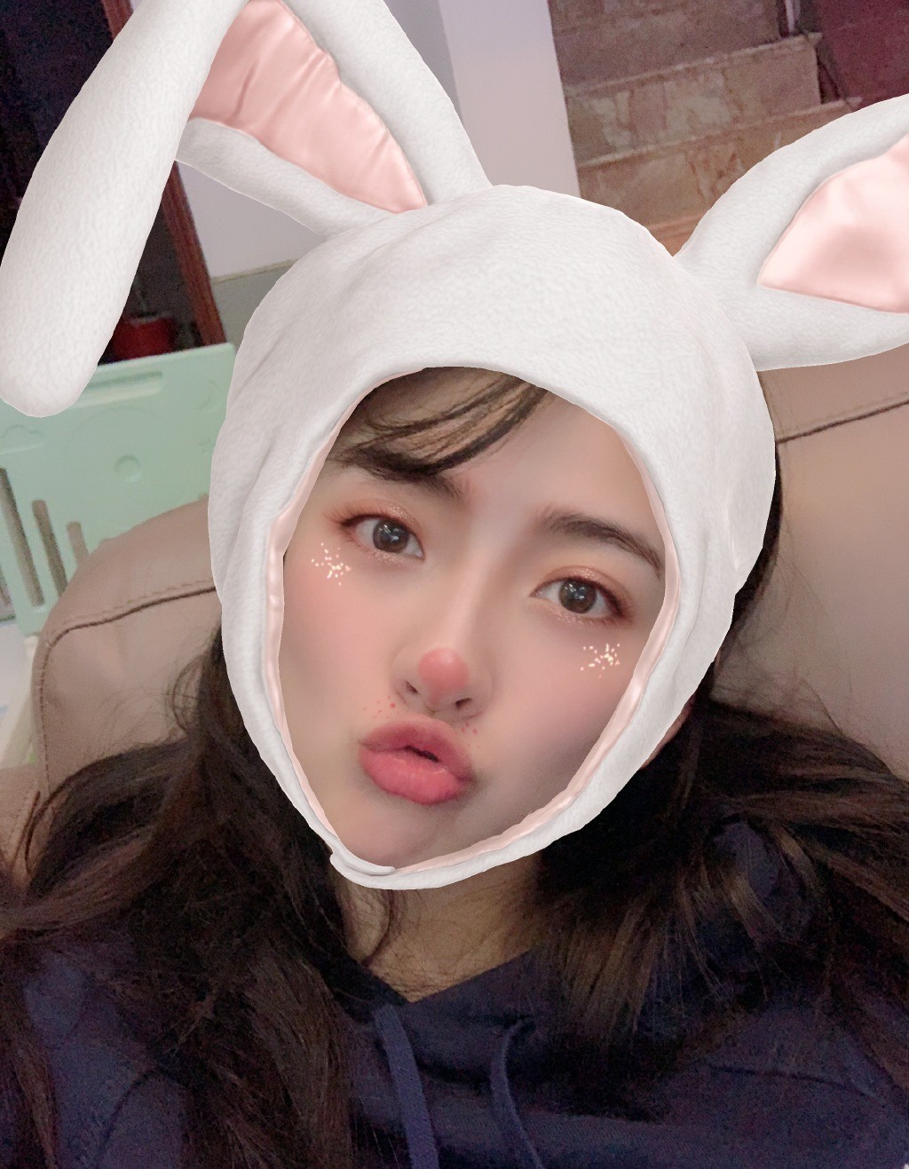 梁洁清新可爱俏皮自拍图片