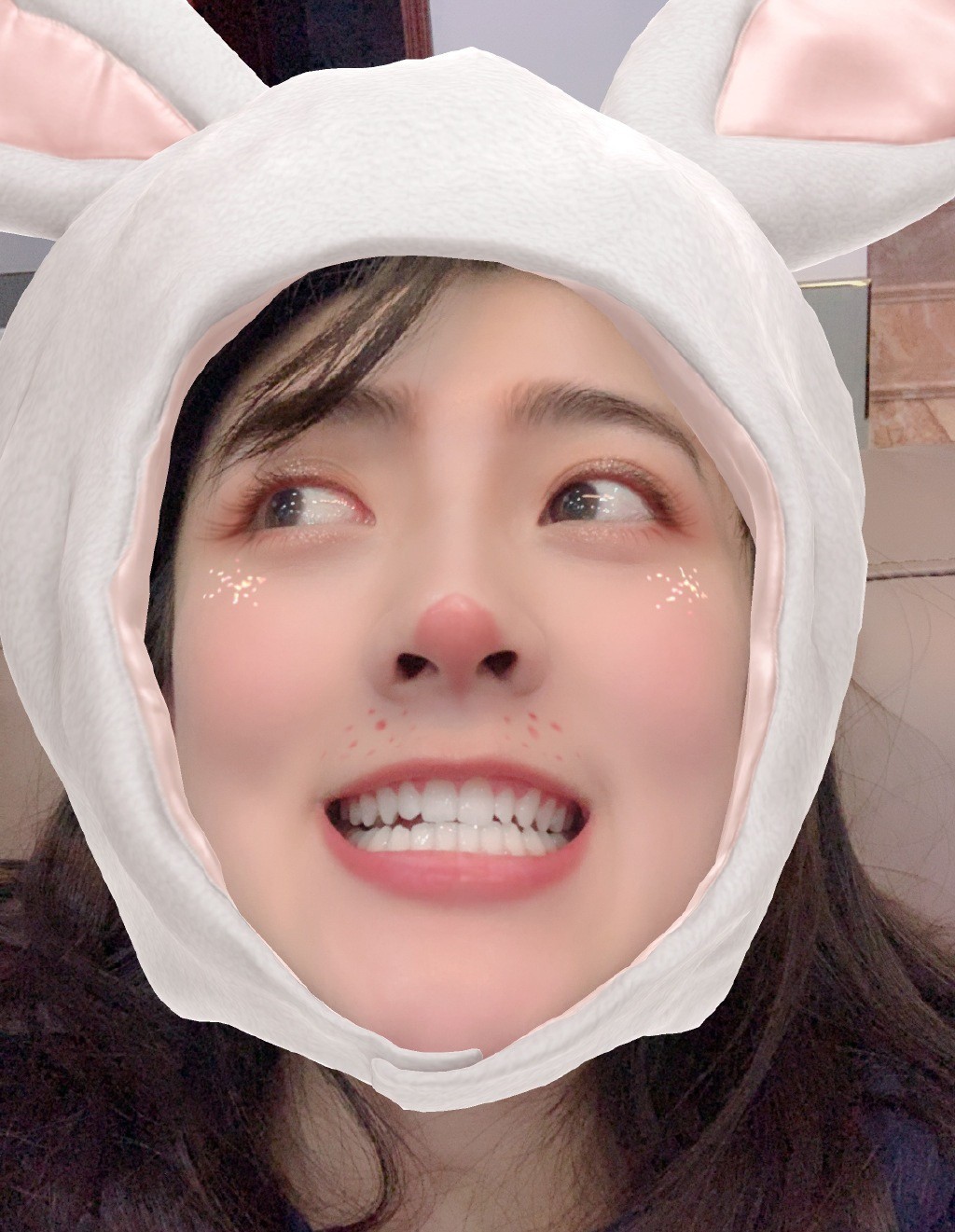 梁洁清新可爱俏皮自拍图片