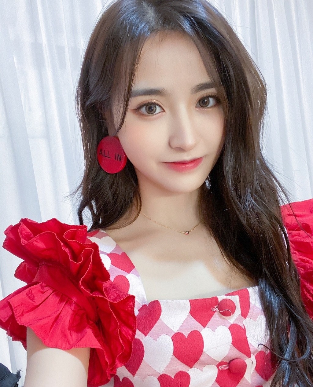 金子涵爱心裙少女系写真图片