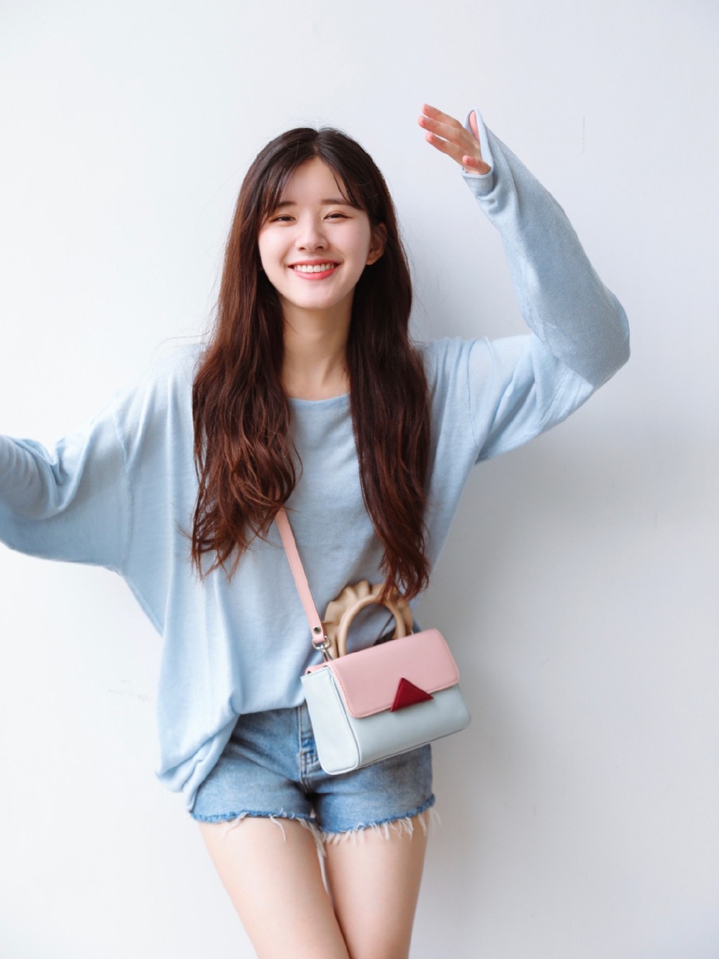 赵露思清爽可爱写真图片 赵露思清爽可爱写真图片